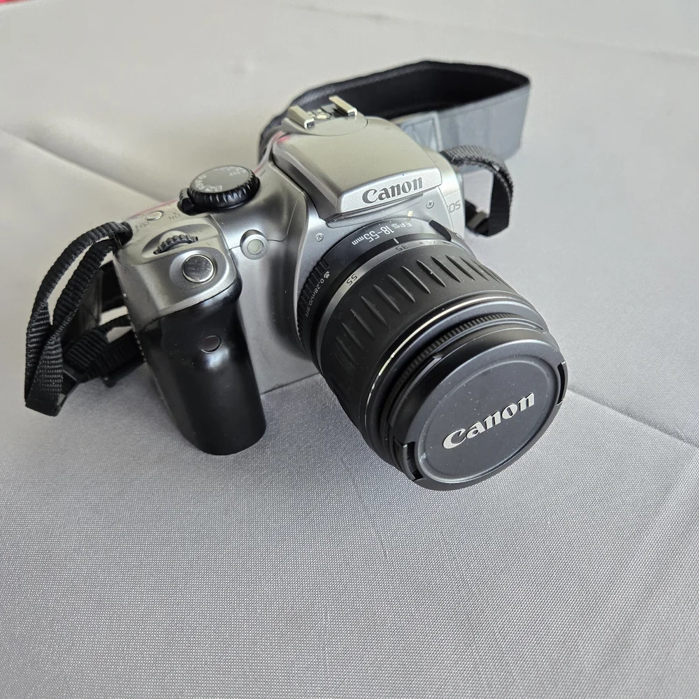Canon EOS Digital Rebel DS6041 300D DSLR Camera w/35-80mm Lens NoCharger Bundle